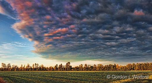 Incoming Storm_22755-6.jpg - Photographed near Jasper, Ontario, Canada.